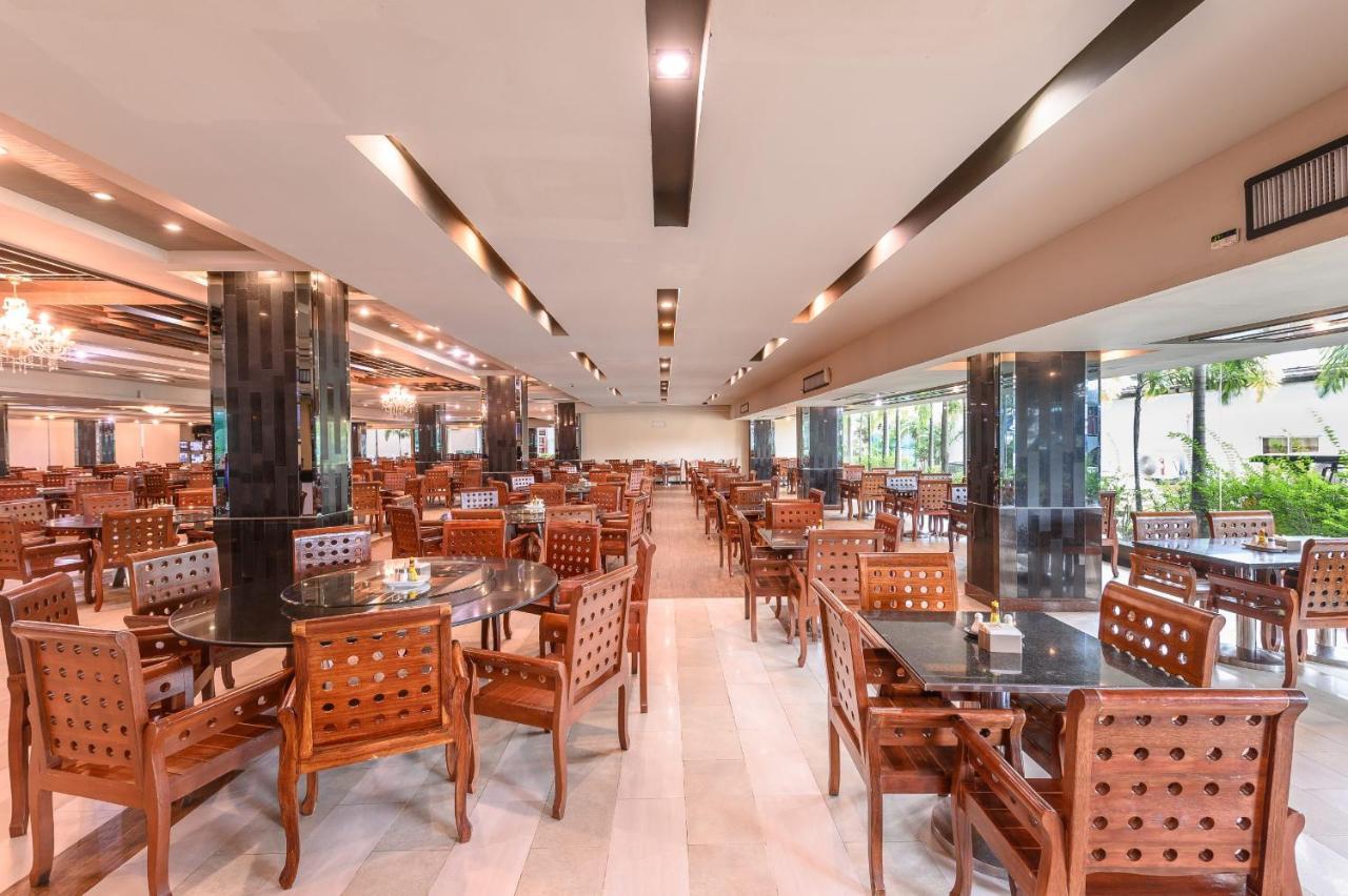 Ease Jomtien Hotel Exterior foto