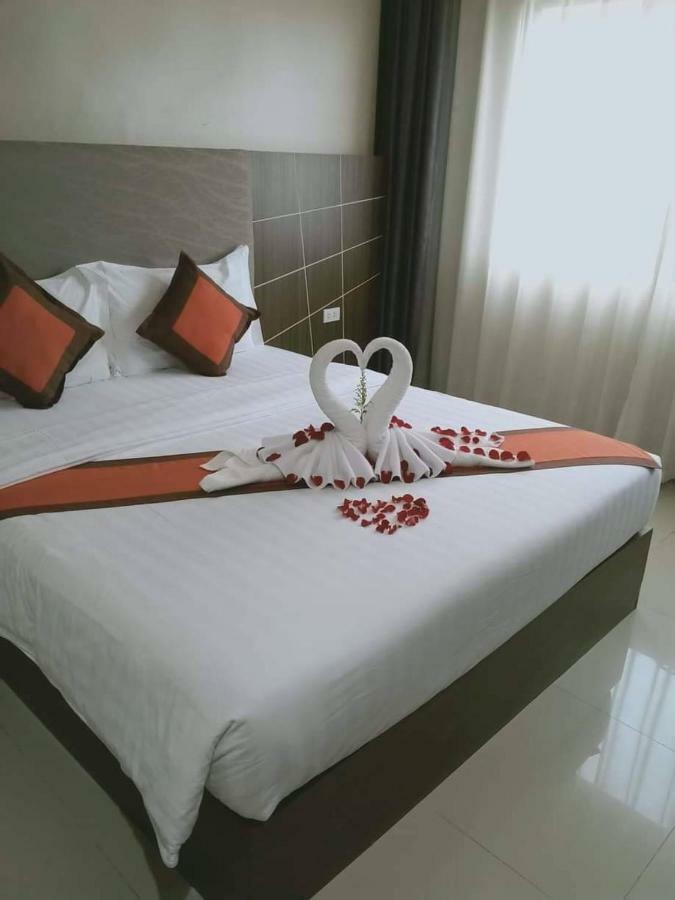 Ease Jomtien Hotel Exterior foto