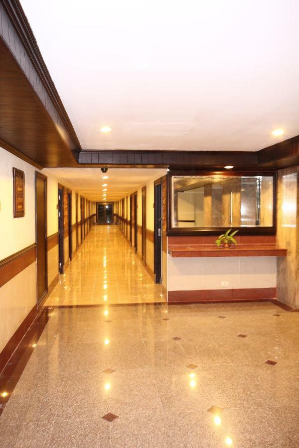 Ease Jomtien Hotel Exterior foto